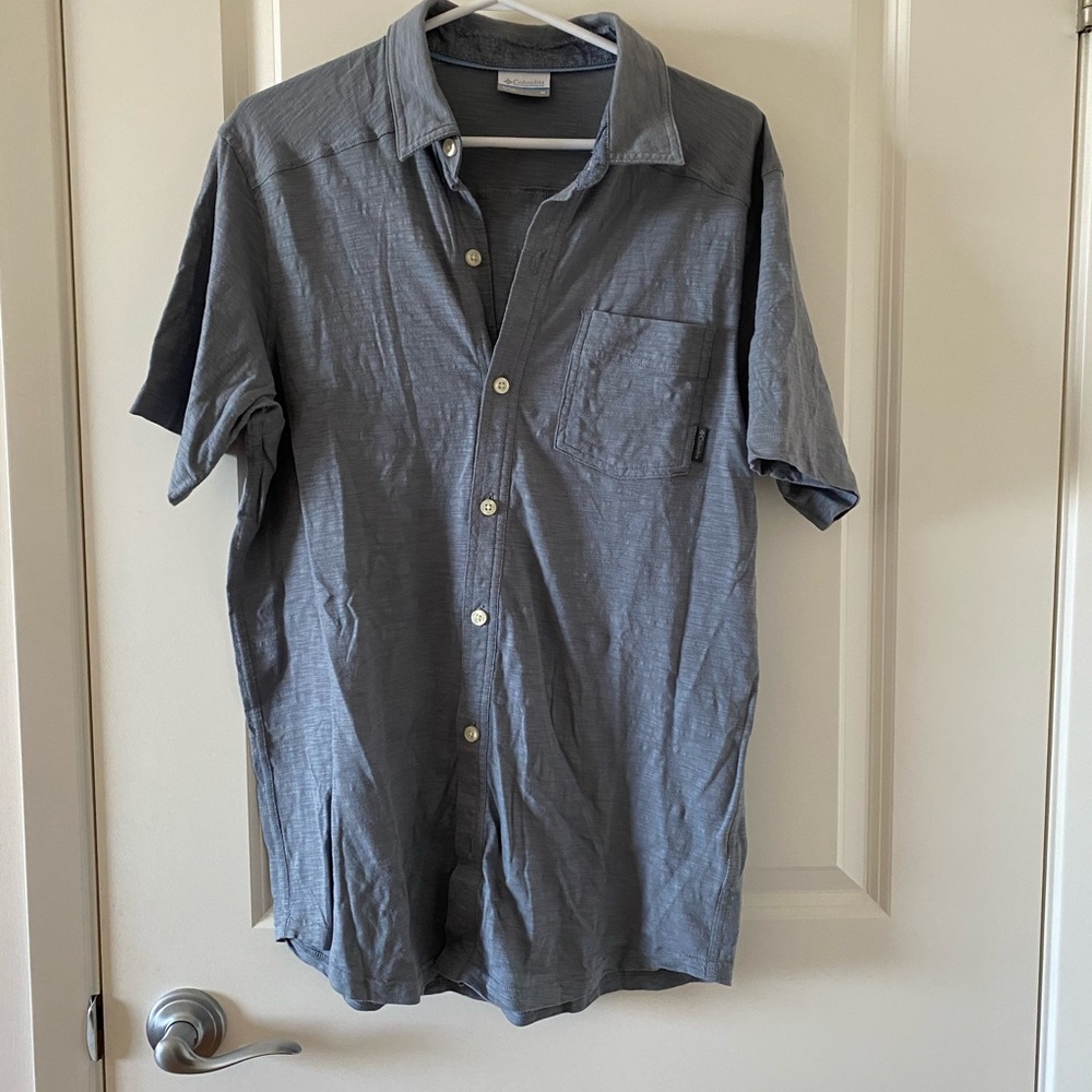 Columbia T shirt